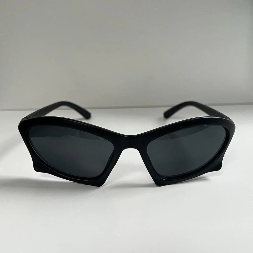y2k 2000s vintage style black utility surfer sunglasses